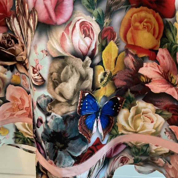 Stunning Ted Baker Skirt US Size 8 (Ted Baker Size 2) NWOT - Picture 2 of 6